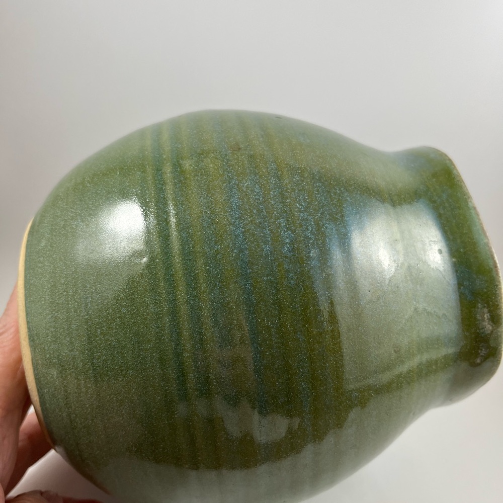 Artist Studio Pottery signed Barnett Green Hand Thrown Vintage Vase - Picture 4 of 8